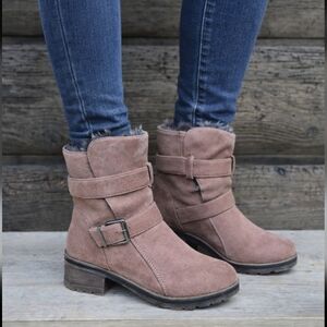 Alexis Bendel Melon Cozy Lodgecore, Faux Fur Lined, Block Heel, Booties 9M